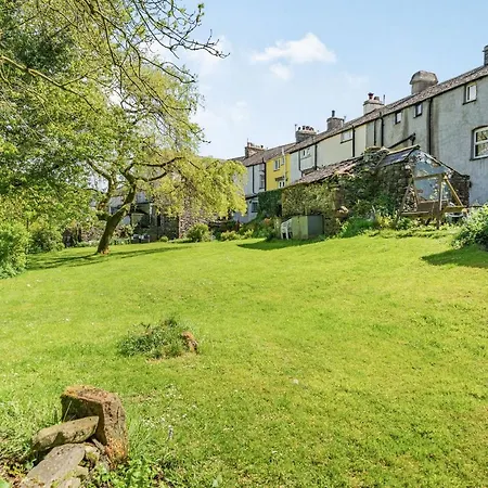 No. 7 Semesterbostad *